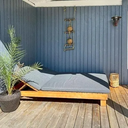 度假居 Colourful Summer House Near Pier And Harbour Town Yderby